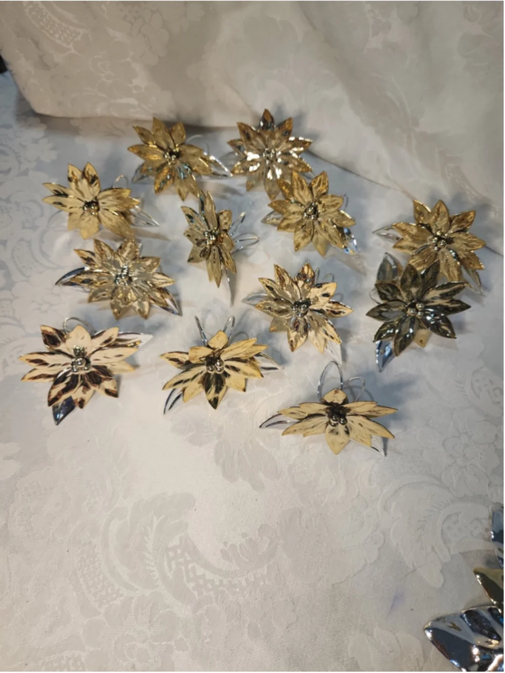 1995 Dept 56 Christmas Poinsettia 15pc Set 3candlesticks/12napkinrings,beautiful